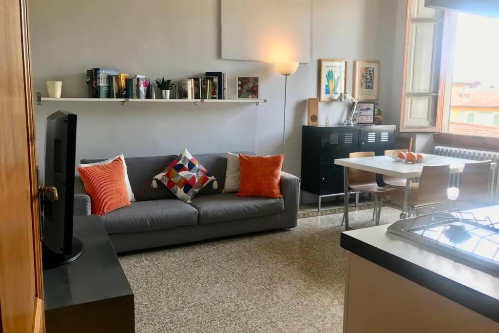Sunny Top Floor In San Frediano ฟลอเรนซ์ ภายนอก รูปภาพ
